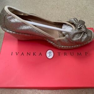 Ivanka Trump gold metallic wedge espadrilles, sz 10